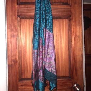 Pashmina scarf